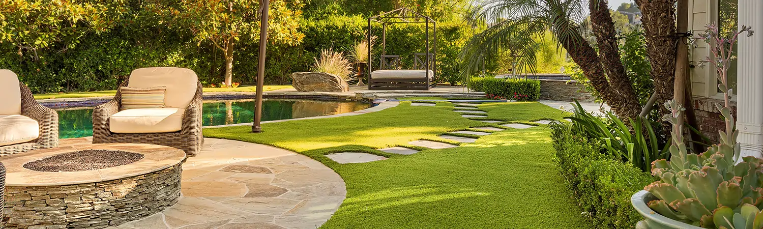 Backyard artificial grass lawn installed by SYNLawn